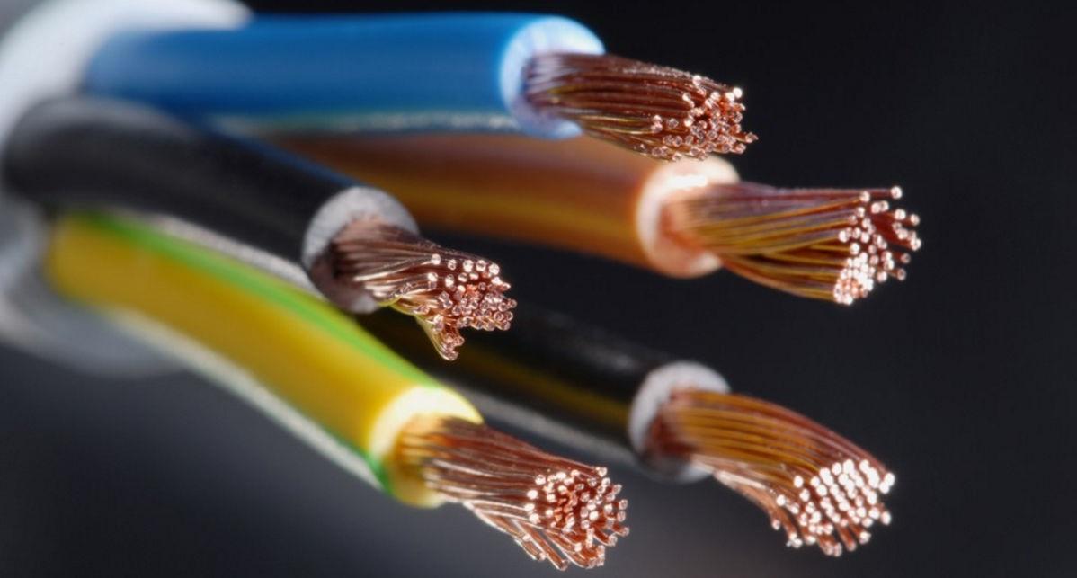 Медные провода применяют для создания качественных сетей электроснабжения