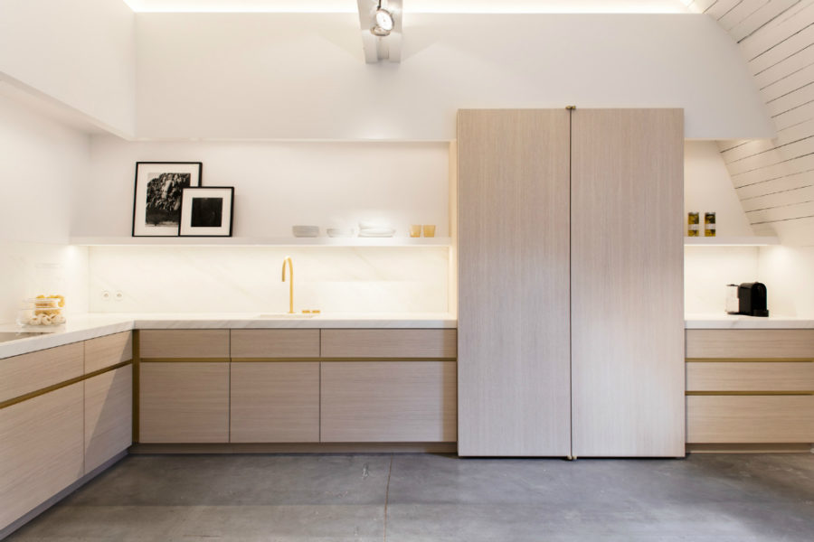 Obumex kitchen with ambient lighting