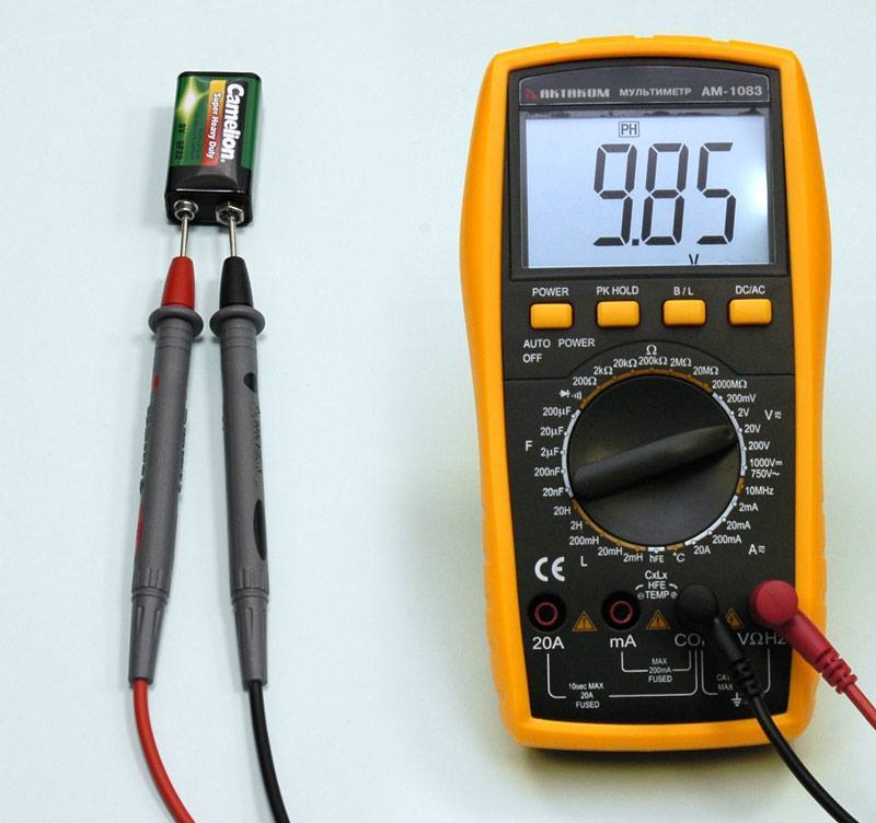 Как измерить напряжение на батарее