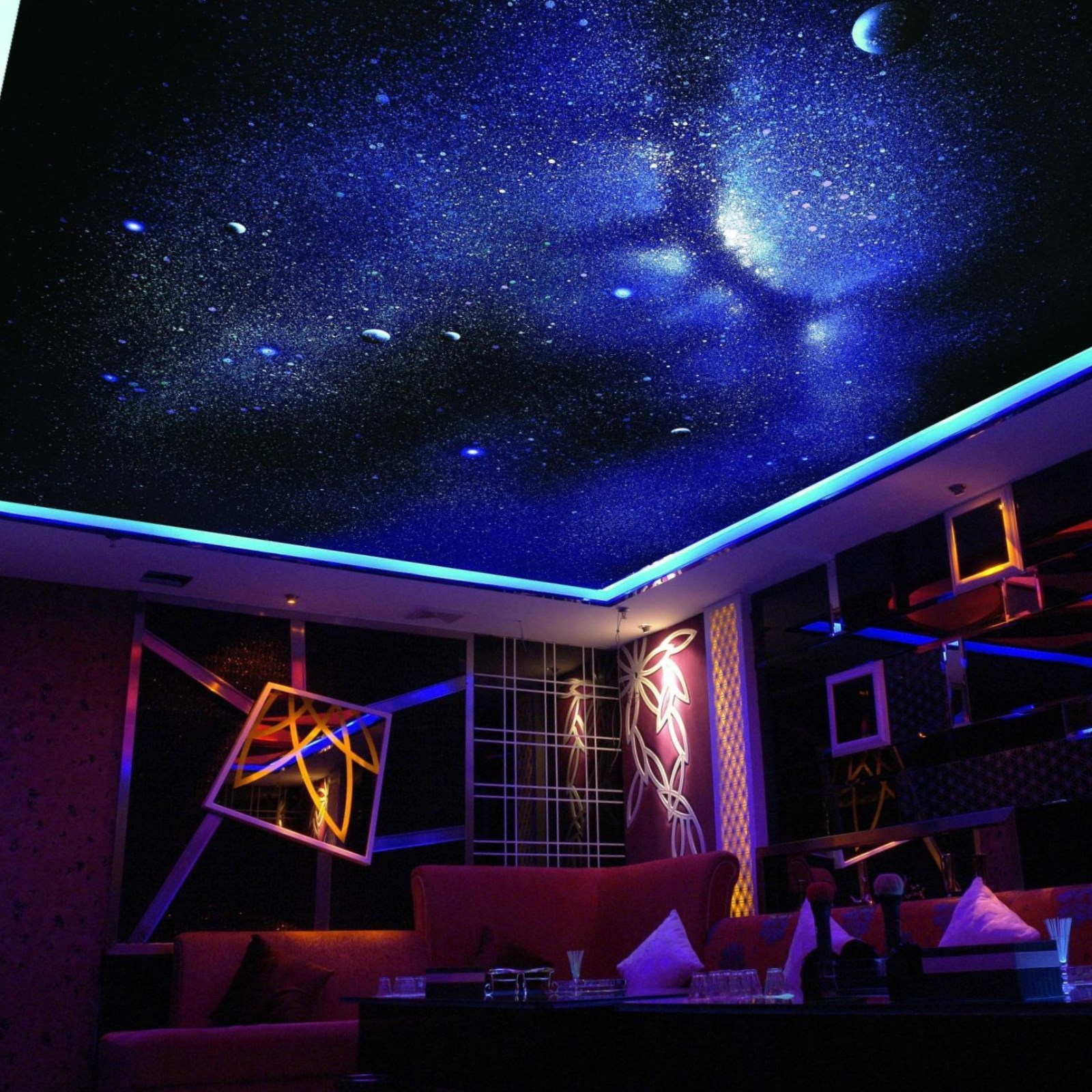 Потолок "звездное небо" в гостиной
